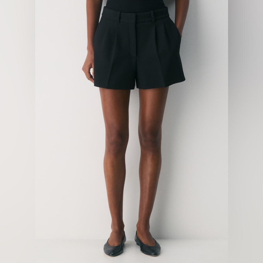 Babaton Classic Black Tailored Women's Shorts size 6 nwot